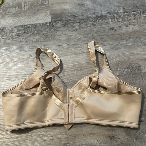 Playtex bra beige sz 42B - Picture 3 of 3
